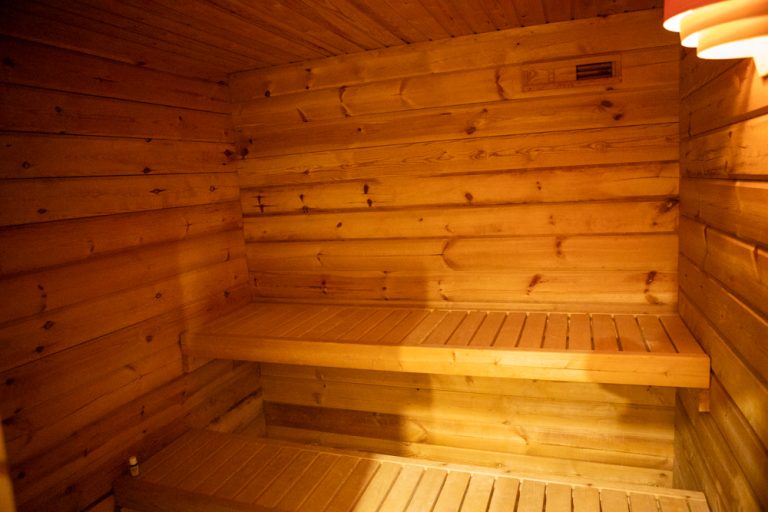 Whirlpool en sauna Lauwersstate - apart te reserveren